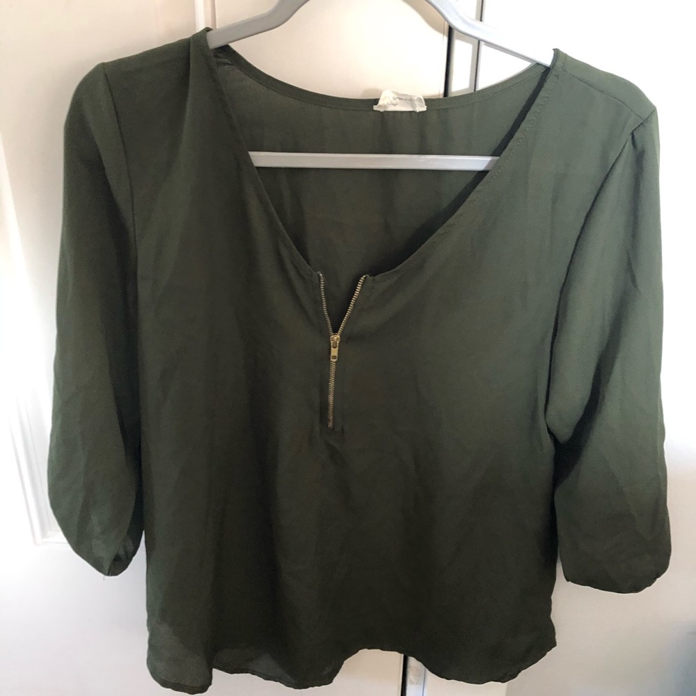 Blusa verde militar manga 3/4